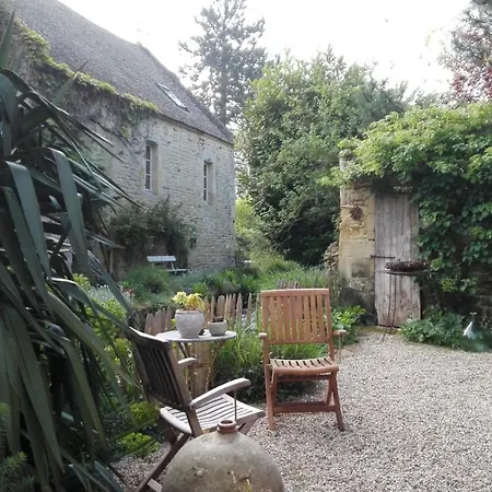 La Malposte Bed & Breakfast Reviers