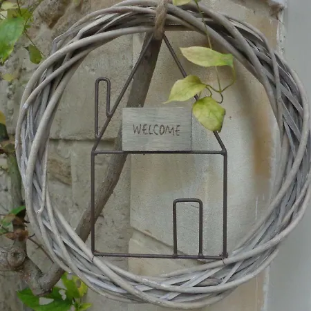 La Malposte Bed and Breakfast Reviers