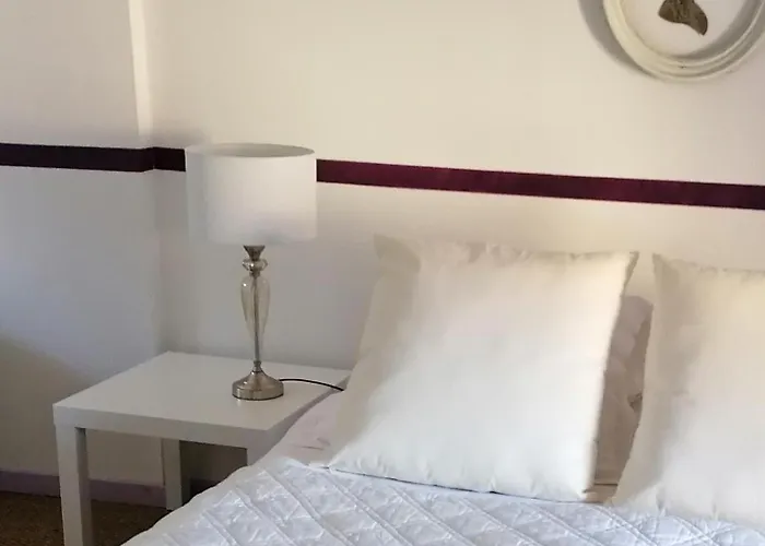 La Malposte 4* Reviers